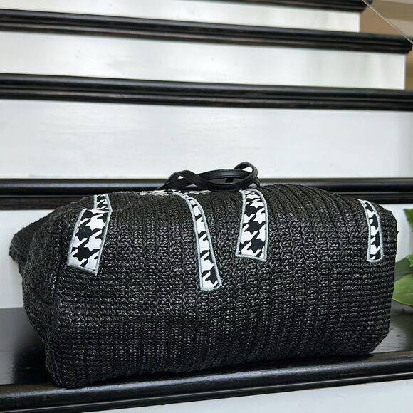 Vera Bradley, rare shoulder, tote, beach, palm tree, hounds, tooth, like new - Picture 10 of 13